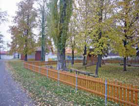 Dětské hřiště v obci Mnetěš