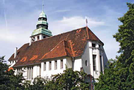Pohled na Chrám Českobratrské církve evangelické od severovýchodu