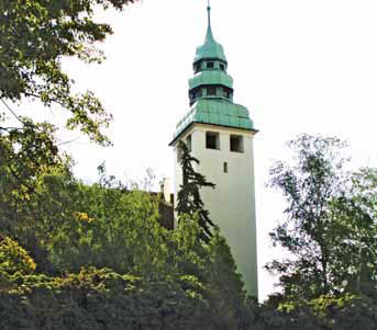 Věž kostela postavená v roce 1938