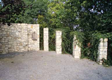 Hlavní vchod na židovský hřbitov
